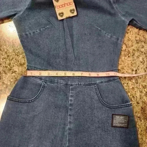 NWT Boohoo Women's Burney Bardot Shoulder Denim Playsuit Romper - Picture 6 of 14